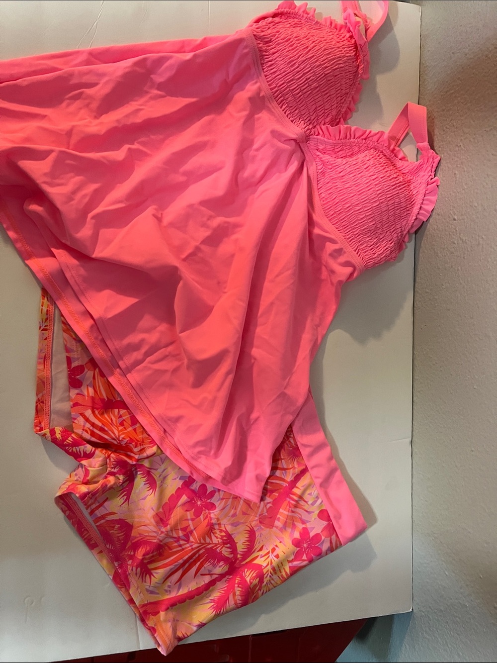 Women’s Pink Tankini Swim Set - Bright Pink Top with Tropical Shorts new Sz M